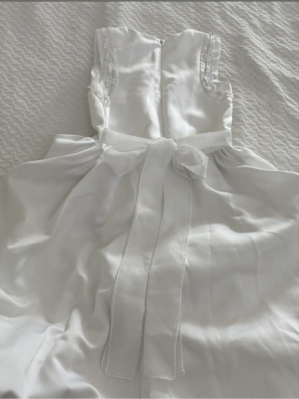 White Sleeveless Bow-Back Girls Dress size 16
